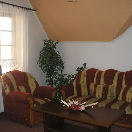 Hotel Global Sokolov Exterior photo